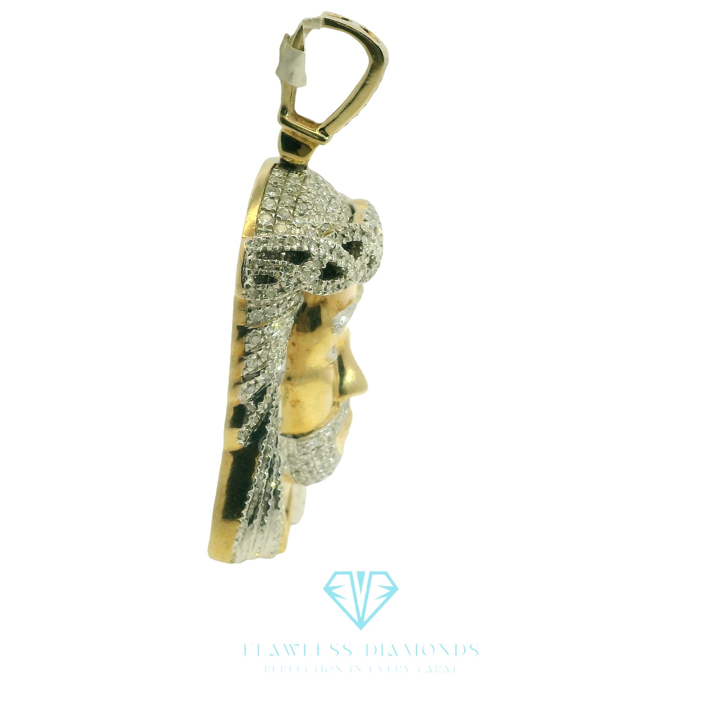 Yellow Gold Pendant with Round Brilliant Cut Diamonds