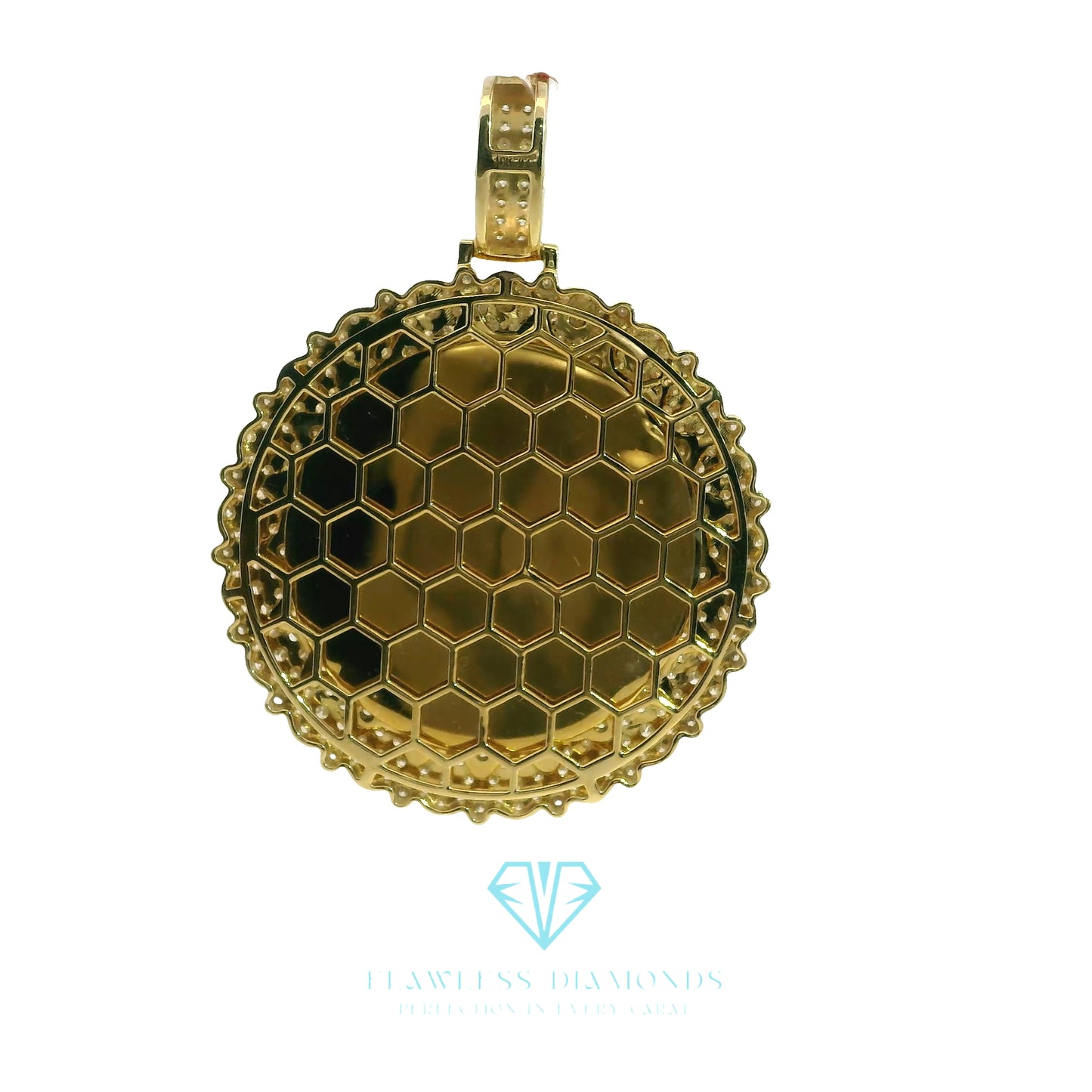 Yellow Gold Picture Pendant with Round Cut Diamonds