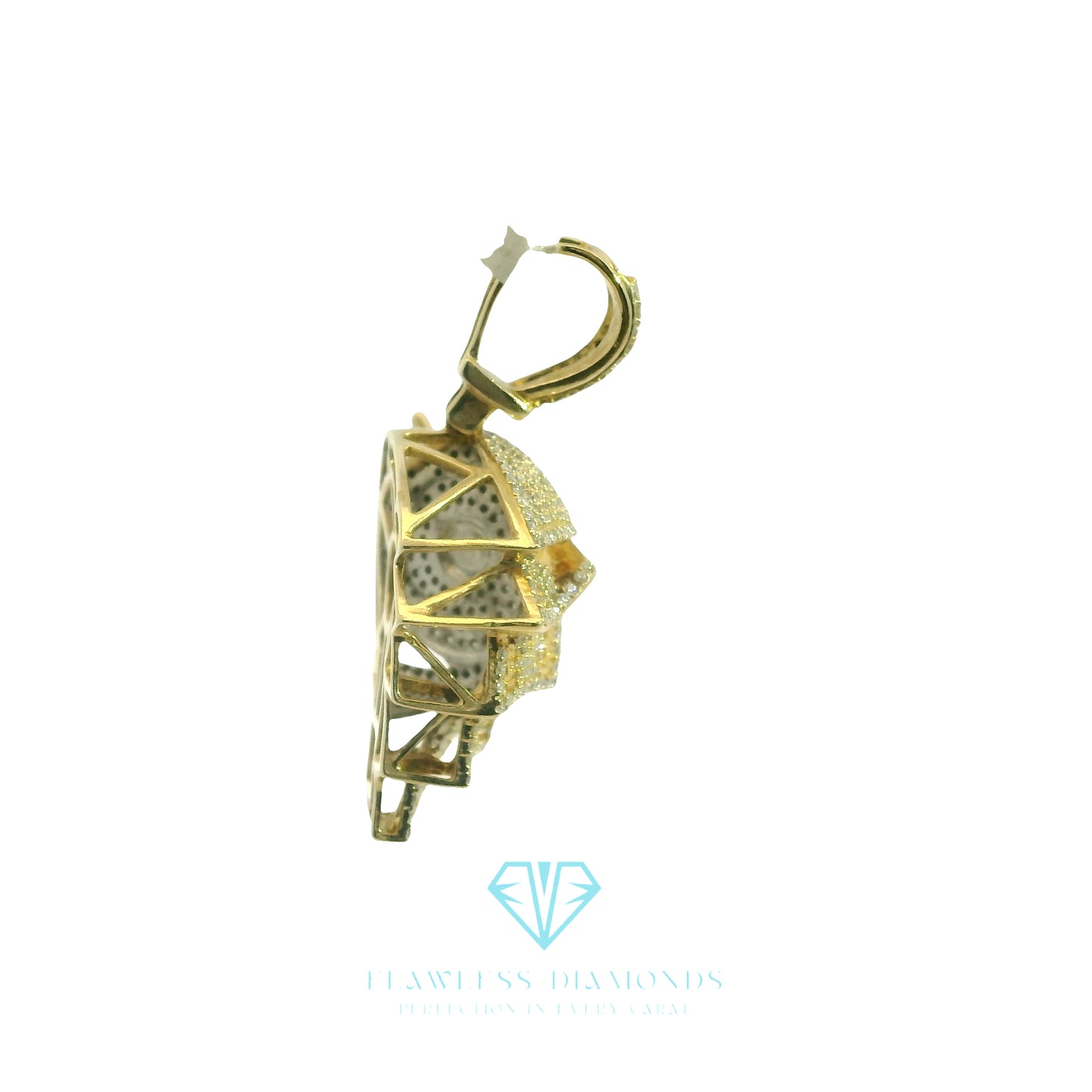 Yellow Gold Pendant with Round Brilliant Cut Diamonds
