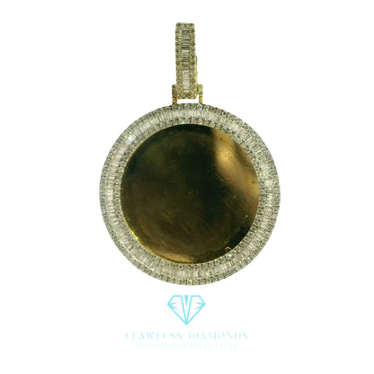 Yellow Gold Picture Pendant with Baguette Cut Diamonds
