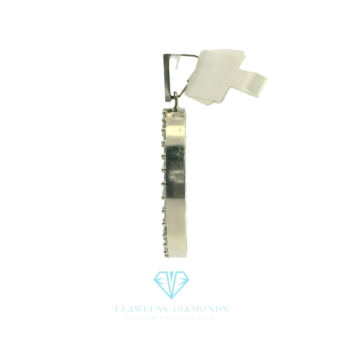 White Gold Pendant with Round Brilliant Cut Diamonds