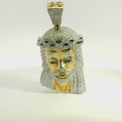 Yellow Gold Pendant with Round Brilliant Cut Diamonds