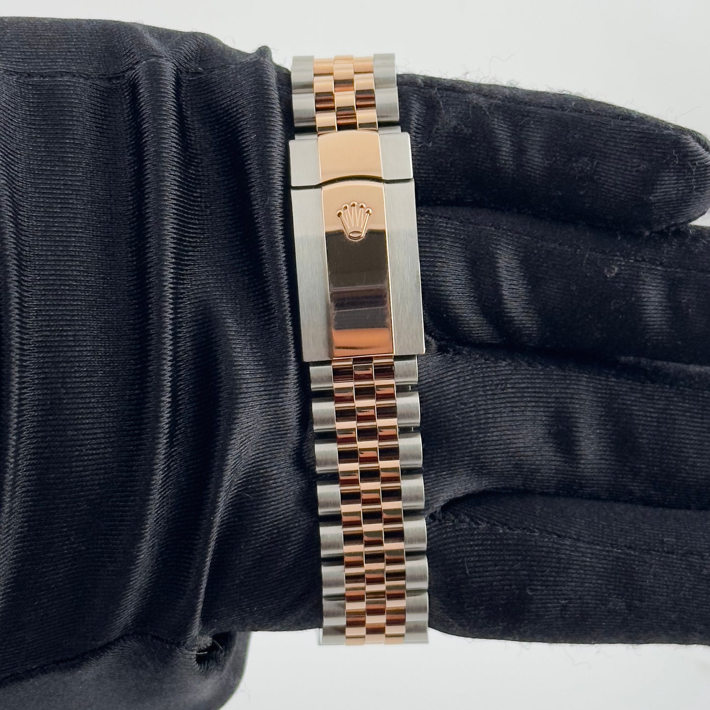 Rolex Datejust 41 Silver Fluted Motif Dial on Jubilee Ref 126301 with New Style Card Green