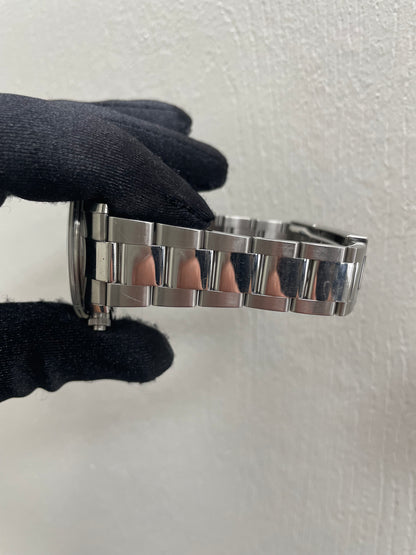 Rolex Daytona Black Dial on Oyster Ref 116520 with Card Old Green